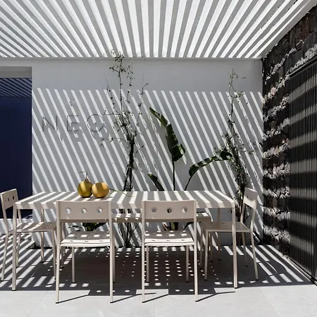 Neo ホテル サントリーニ