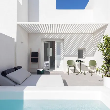 Neo * Fira (Santorini)