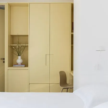 Neo * Fira (Santorini)