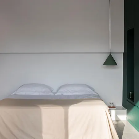 Neo Hotell *