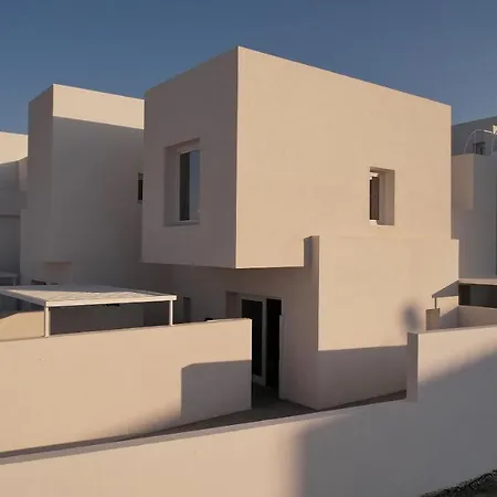 Neo Hotel Fira (Santorini)