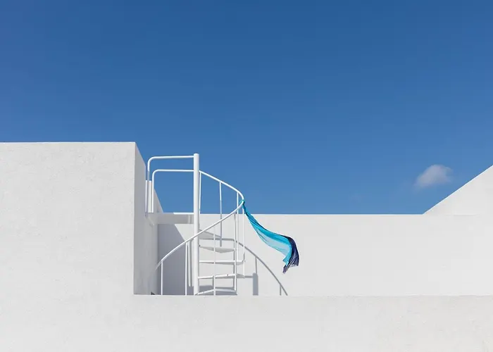 Neo Hotel Fira (Santorini)