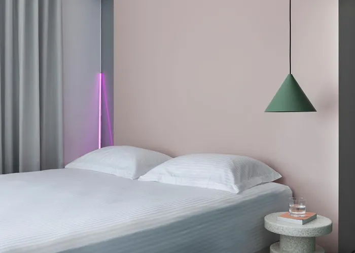 Neo Hotel Fira (Santorini)