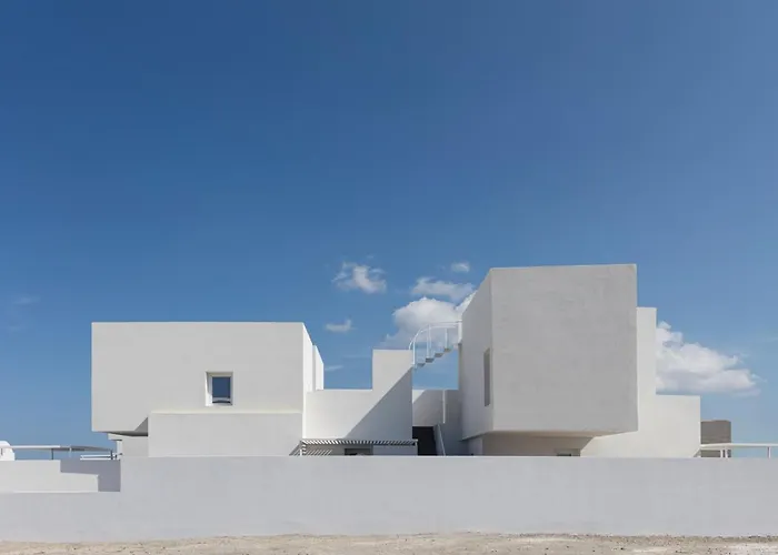 Neo Hotel Fira (Santorini)